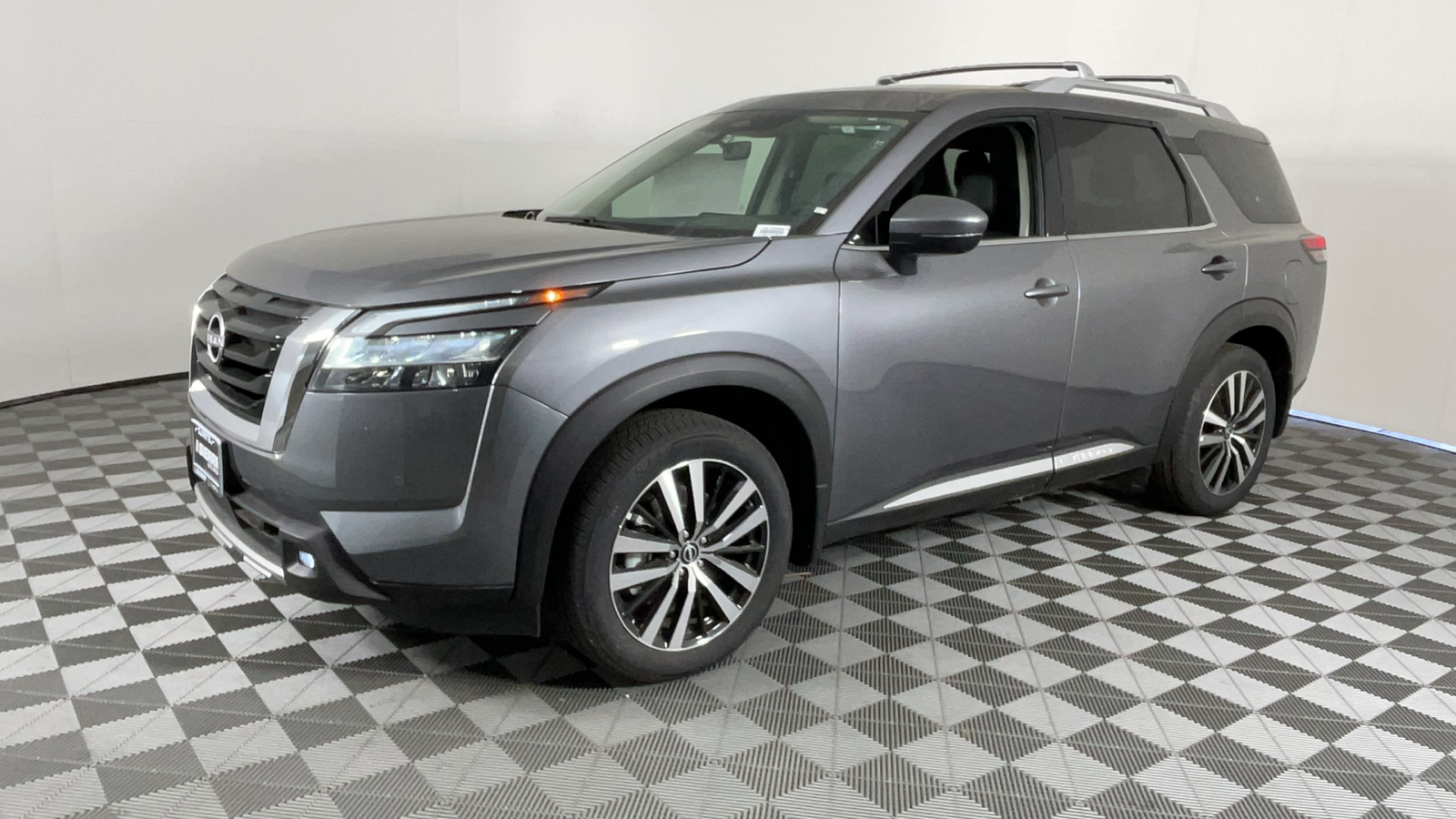 2024 Nissan Pathfinder Platinum 8