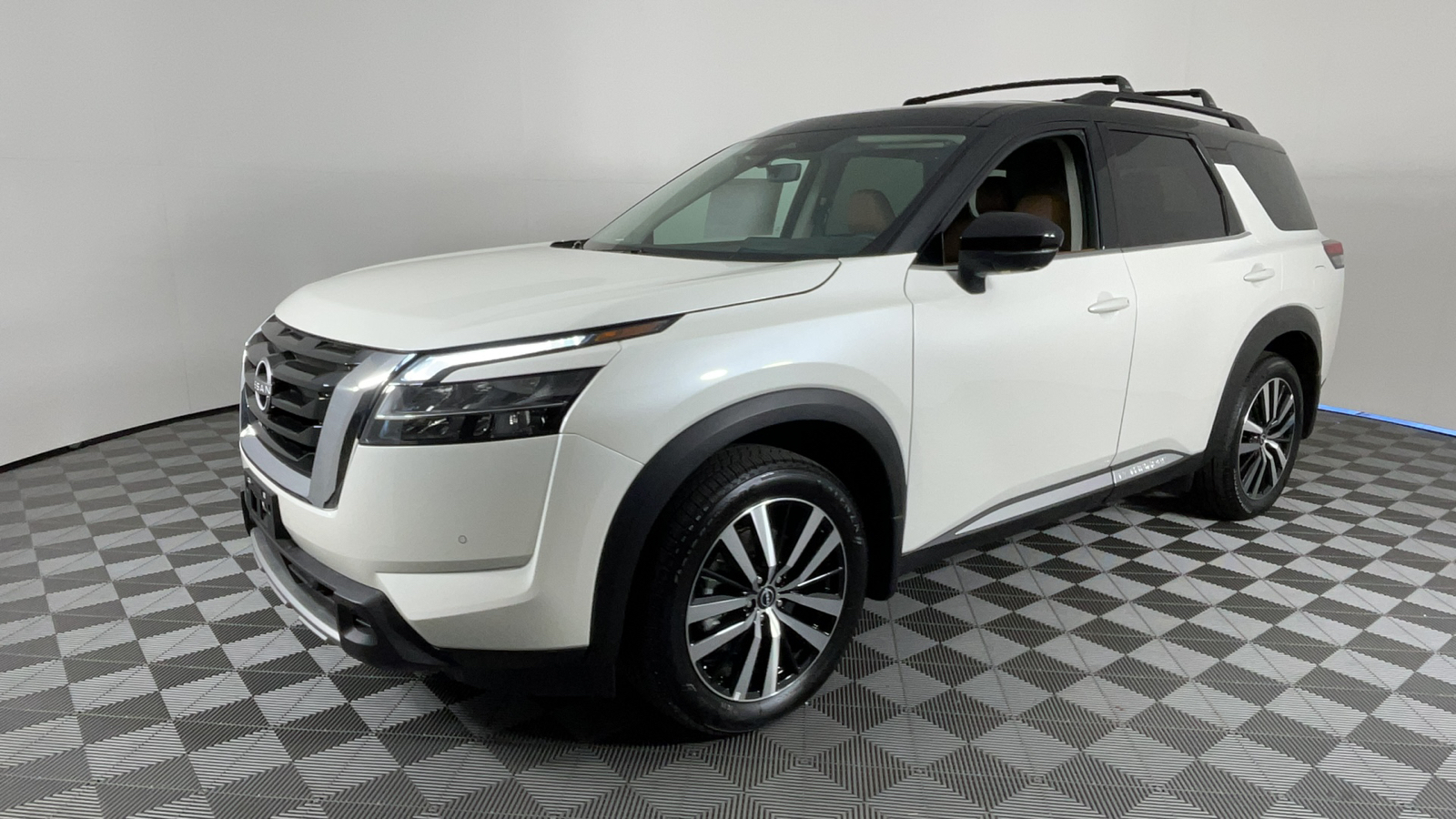 2024 Nissan Pathfinder Platinum 8