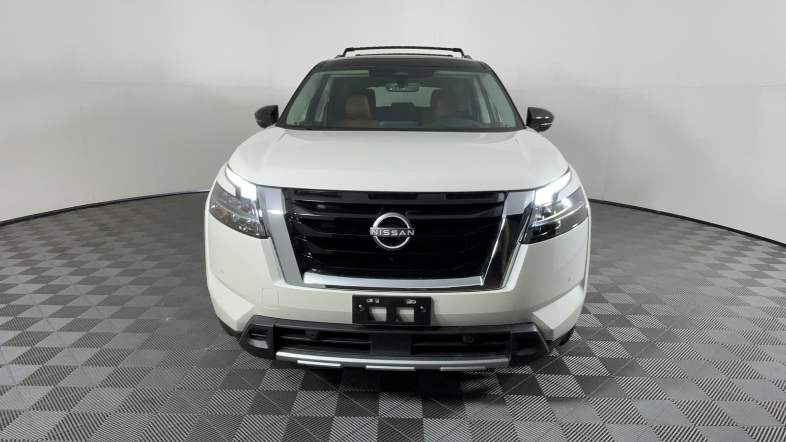 2024 Nissan Pathfinder Platinum 9