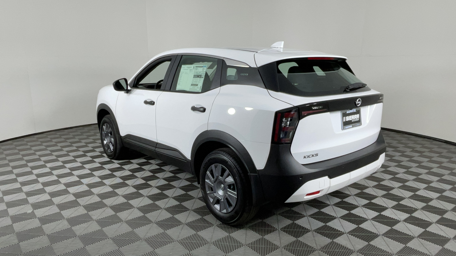 2025 Nissan Kicks S 6