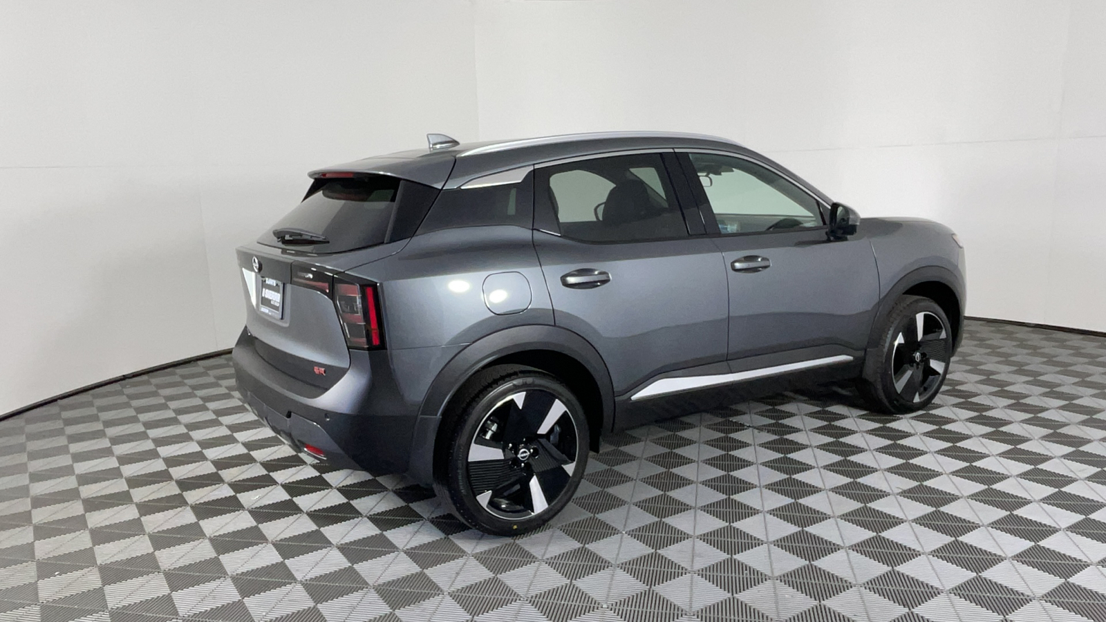 2025 Nissan Kicks SR 4