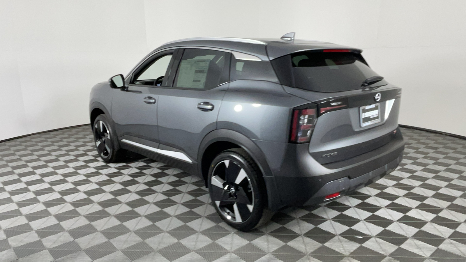 2025 Nissan Kicks SR 6