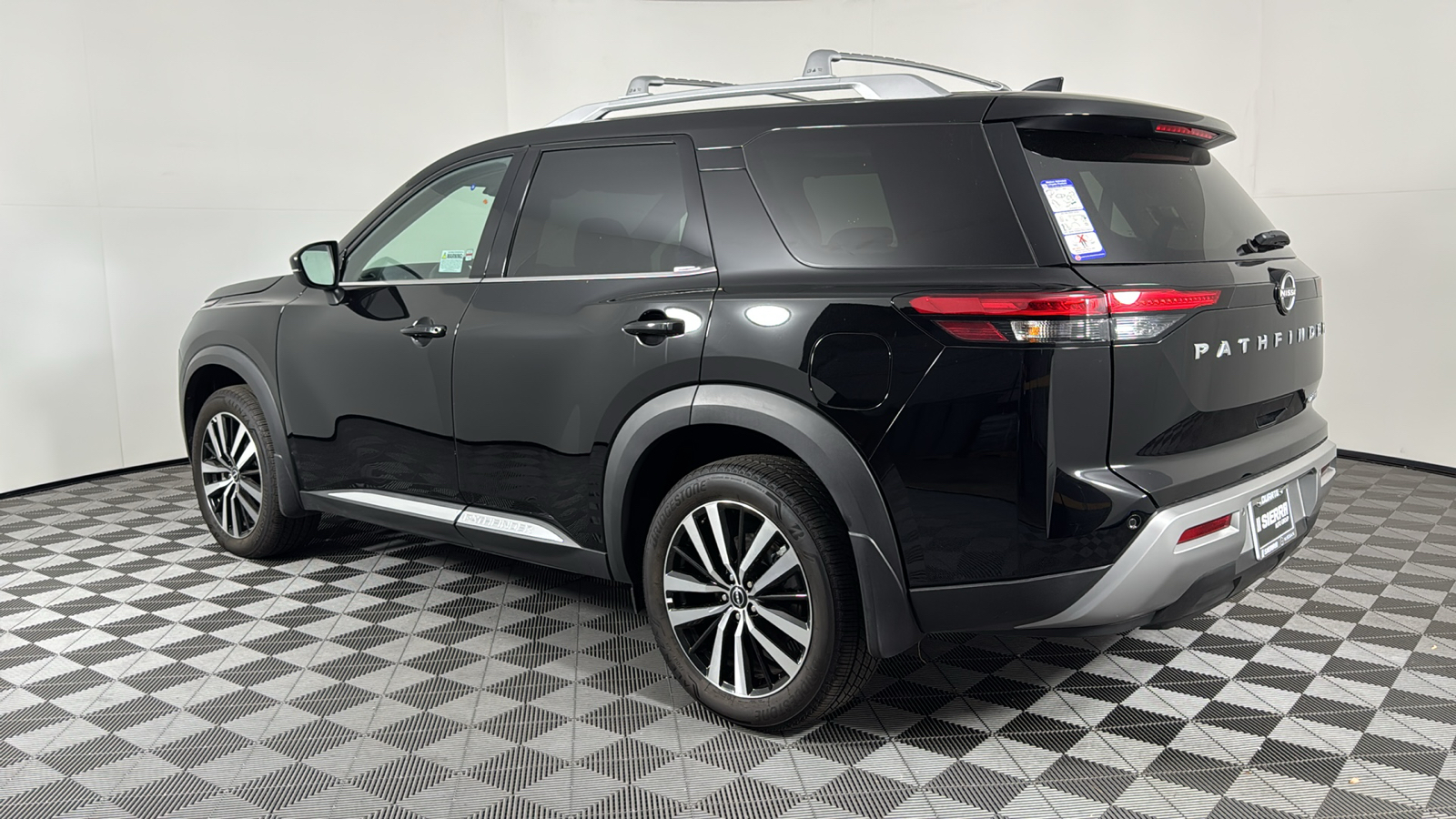 2024 Nissan Pathfinder  5