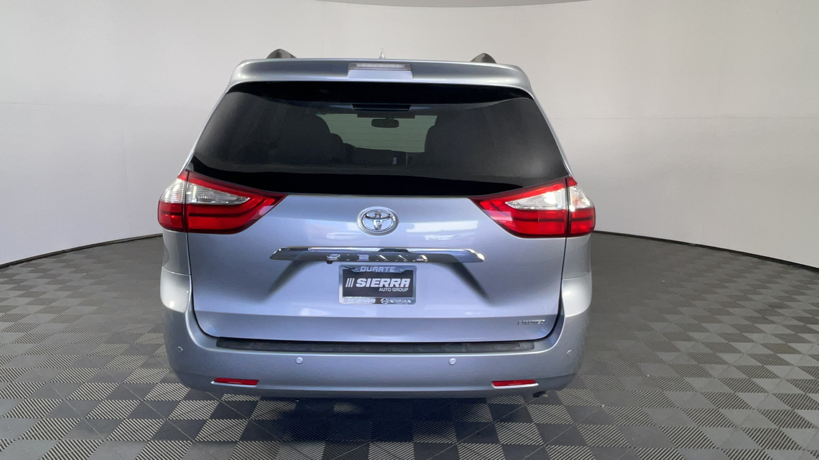 2017 Toyota Sienna Limited Premium 5