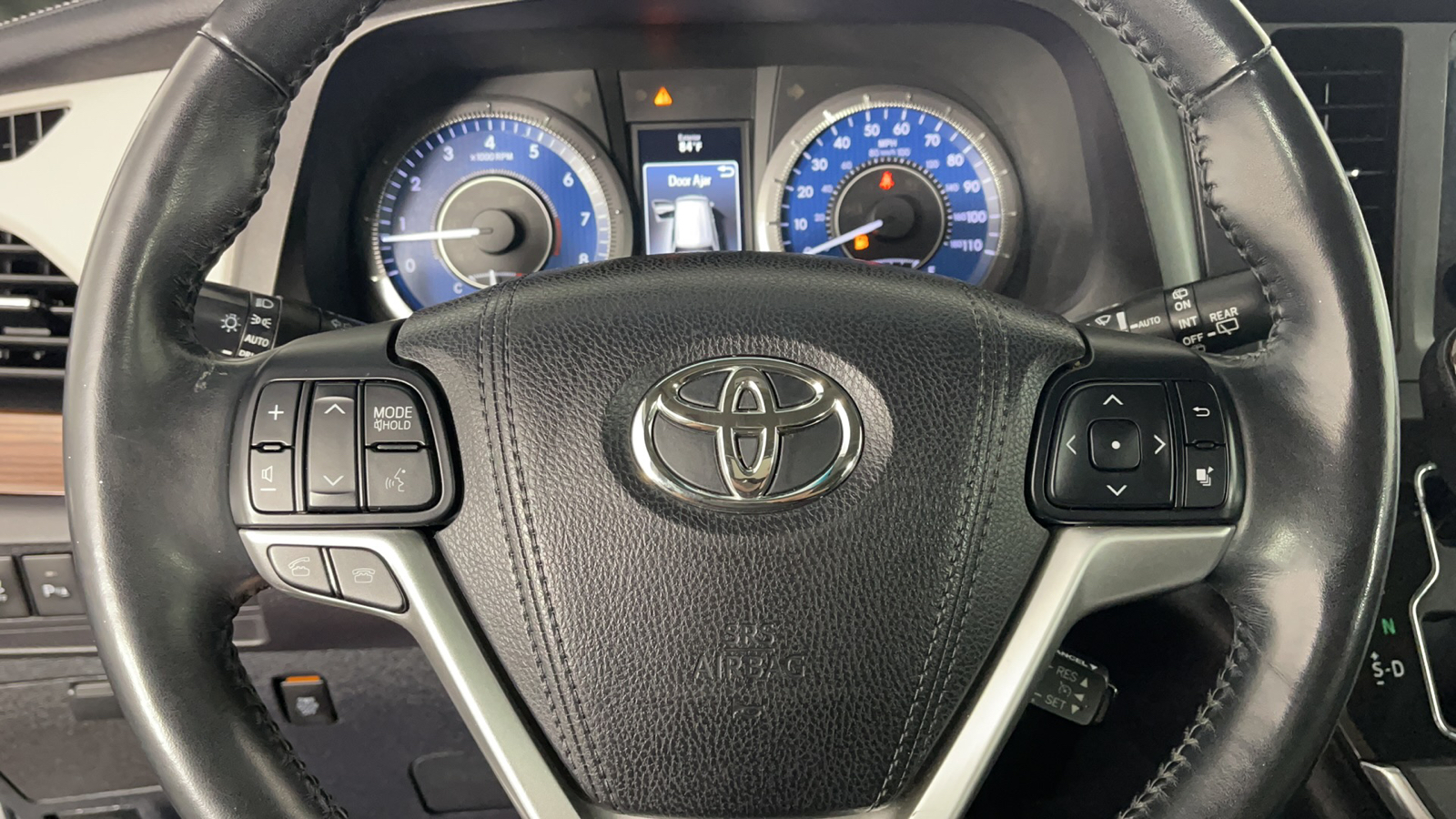 2017 Toyota Sienna Limited Premium 24