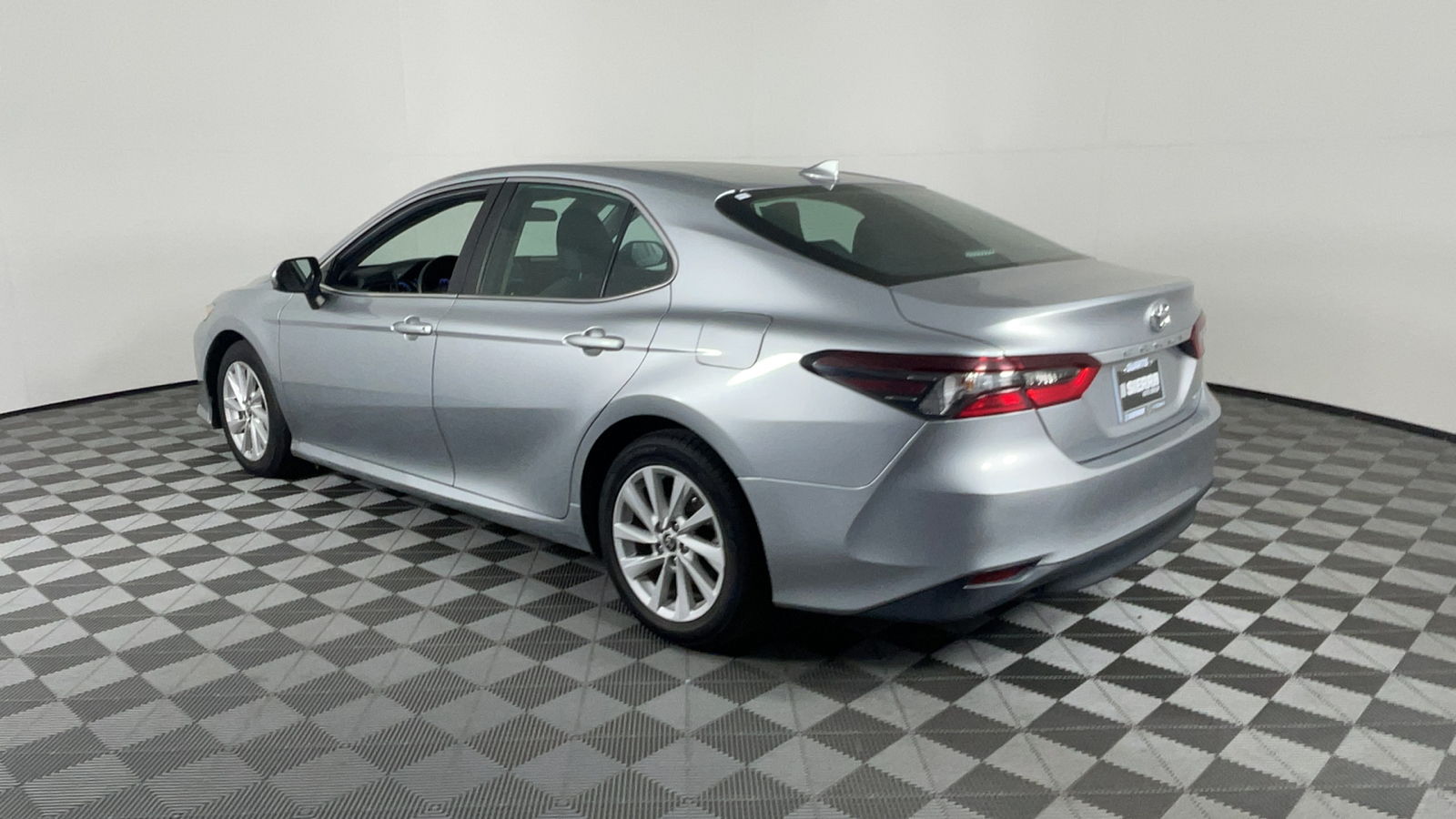 2022 Toyota Camry LE 6