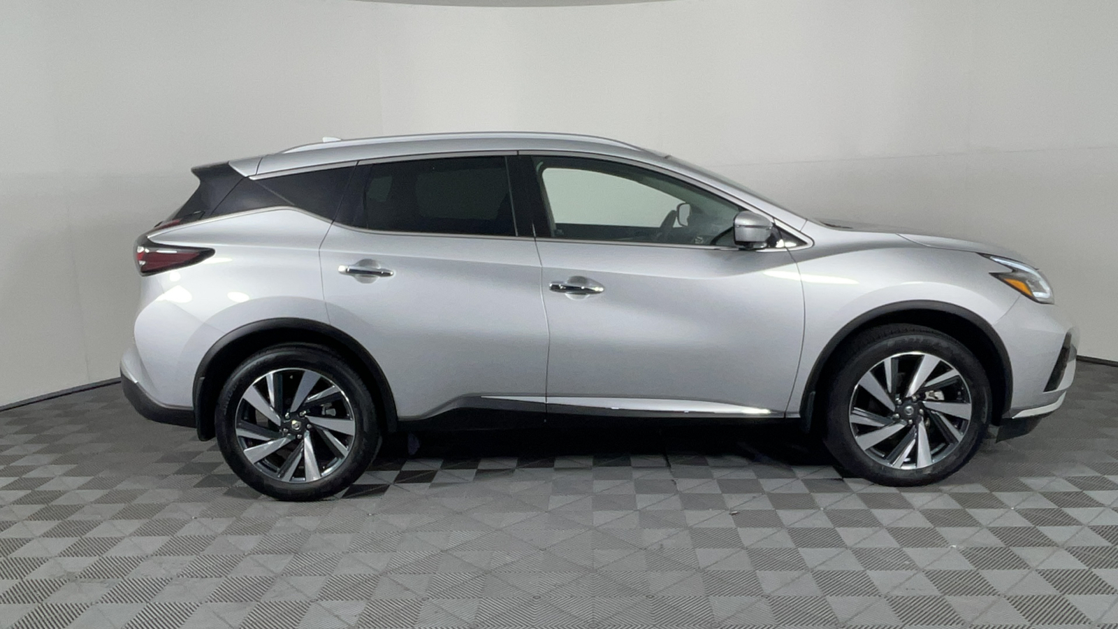 2023 Nissan Murano SL 3