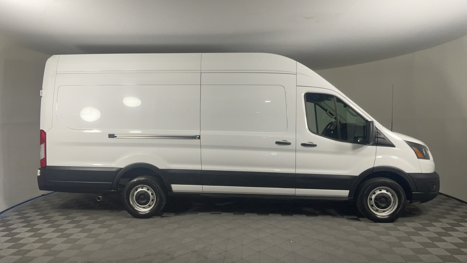 2022 Ford Transit-250 Base 1