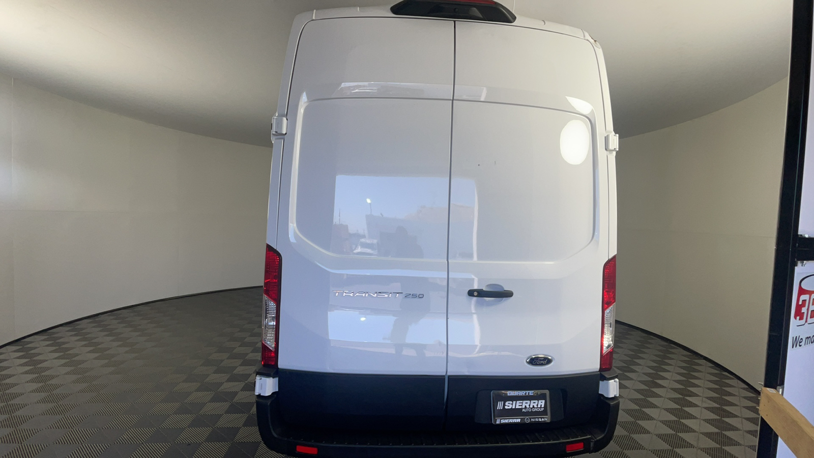 2022 Ford Transit-250 Base 5