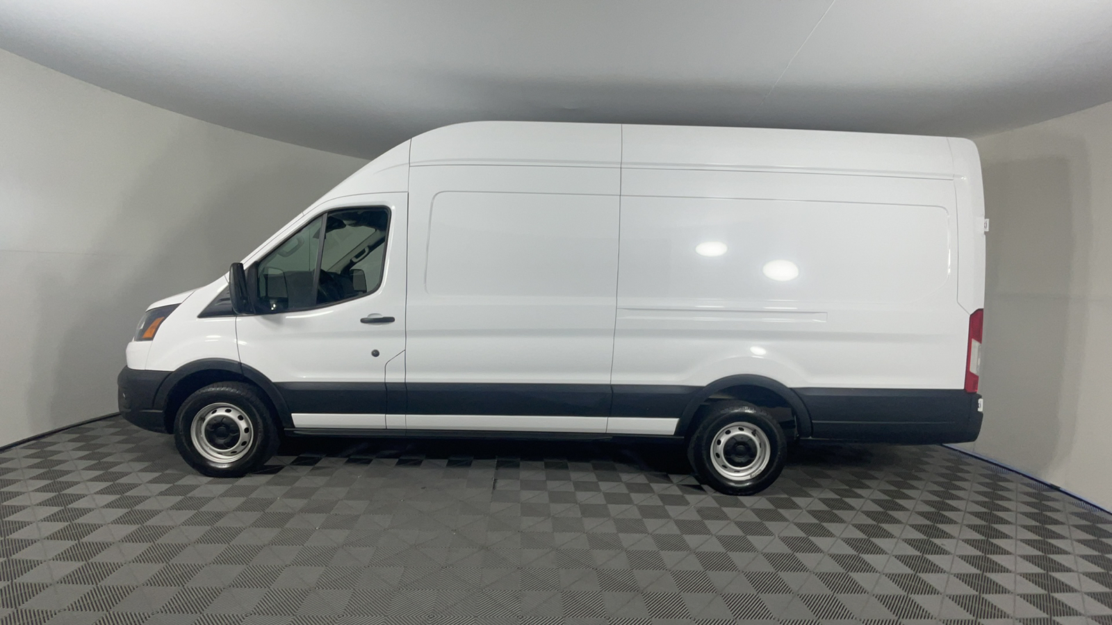 2022 Ford Transit-250 Base 7