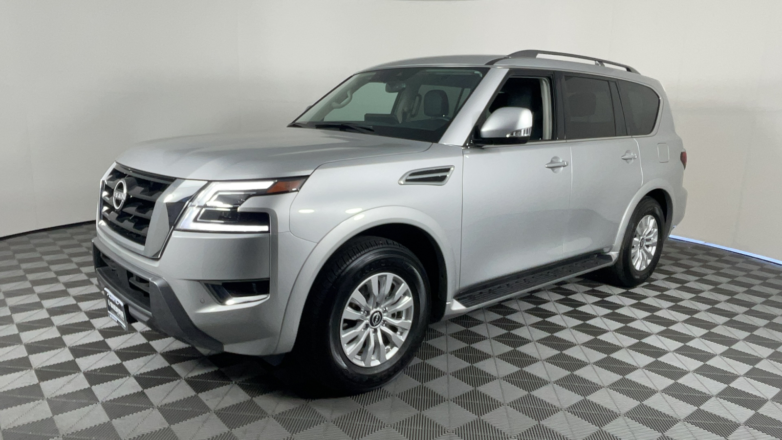 2023 Nissan Armada SV 8