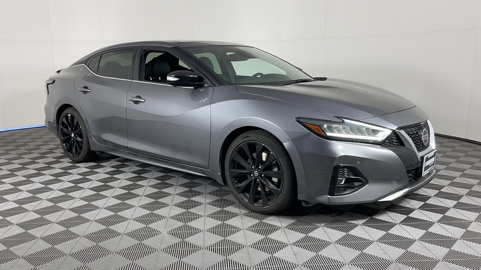 2020 Nissan Maxima SR 1