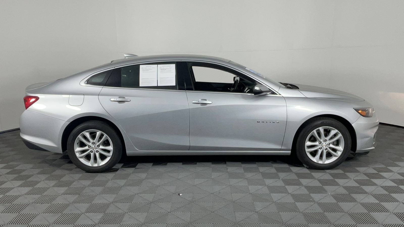 2018 Chevrolet Malibu LT 3