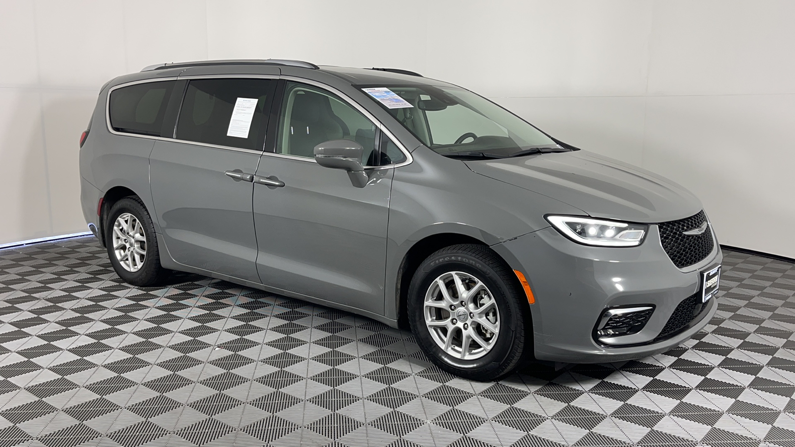 2021 Chrysler Pacifica Touring L 2