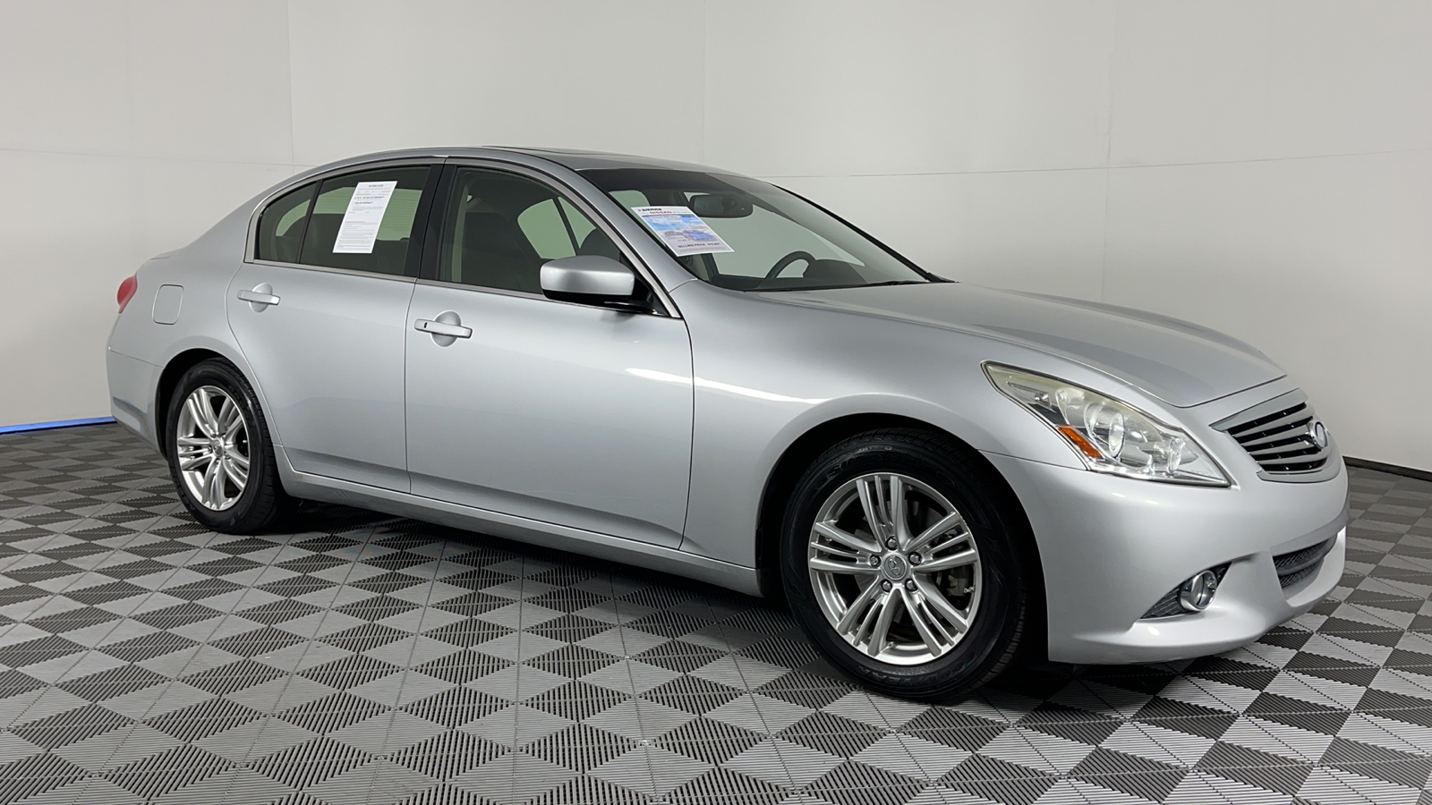 2013 INFINITI G37 Journey 2