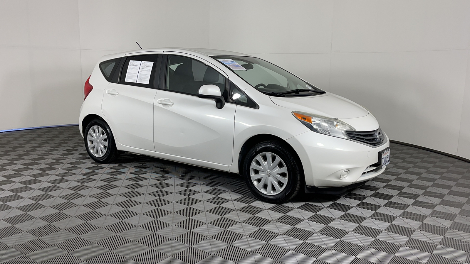 2014 Nissan Versa Note SV 1