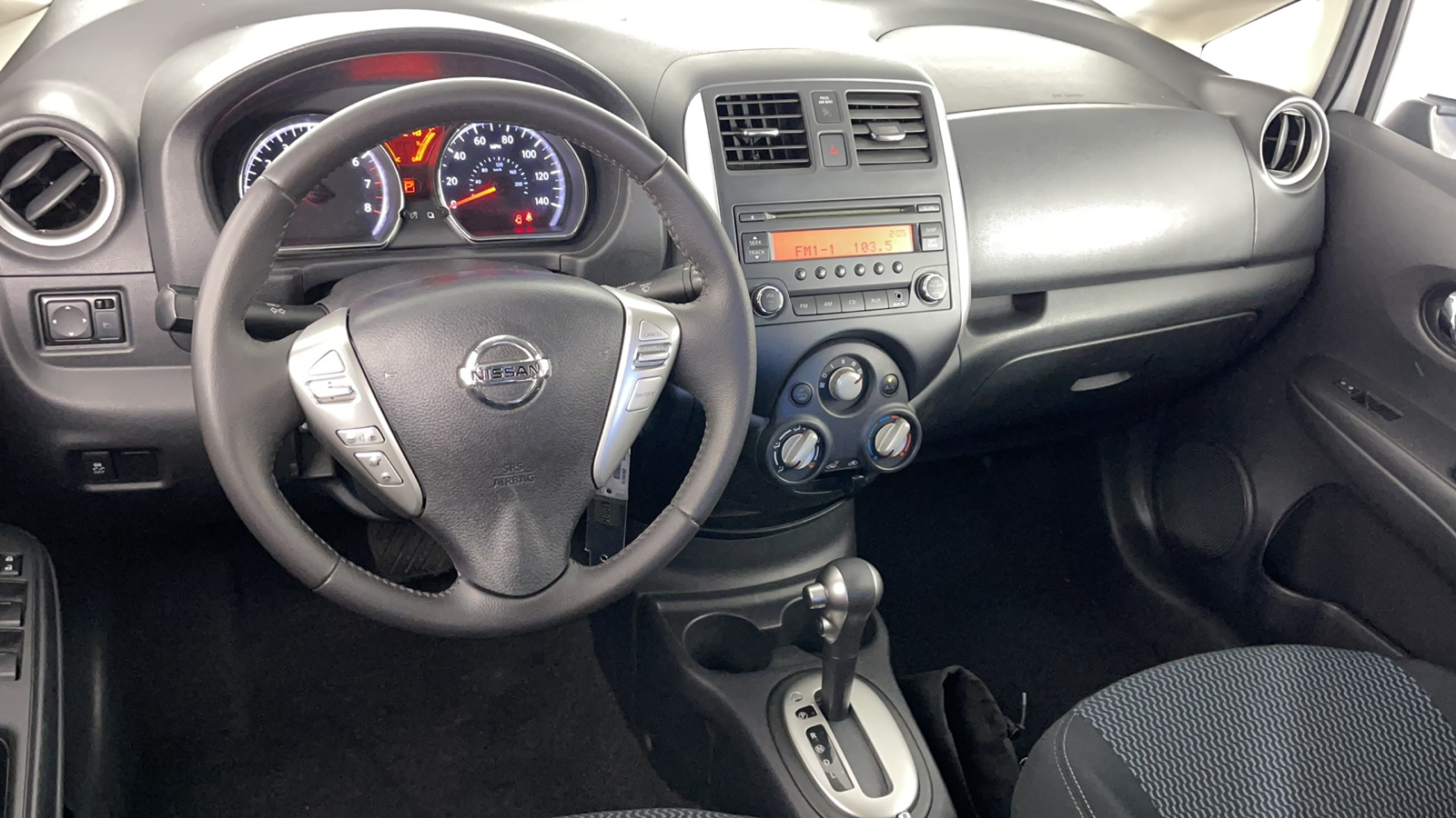 2014 Nissan Versa Note SV 15