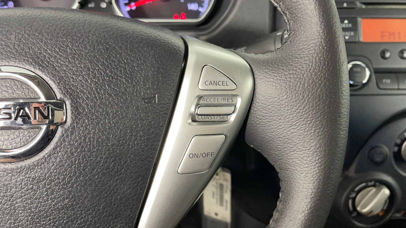 2014 Nissan Versa Note SV 21