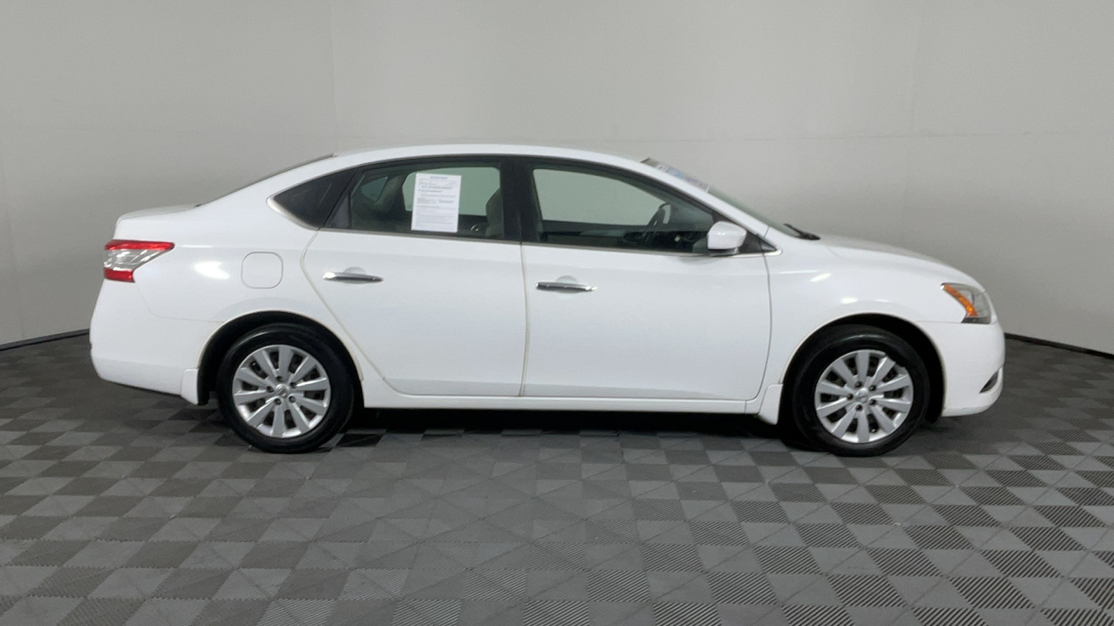 2015 Nissan Sentra S 3