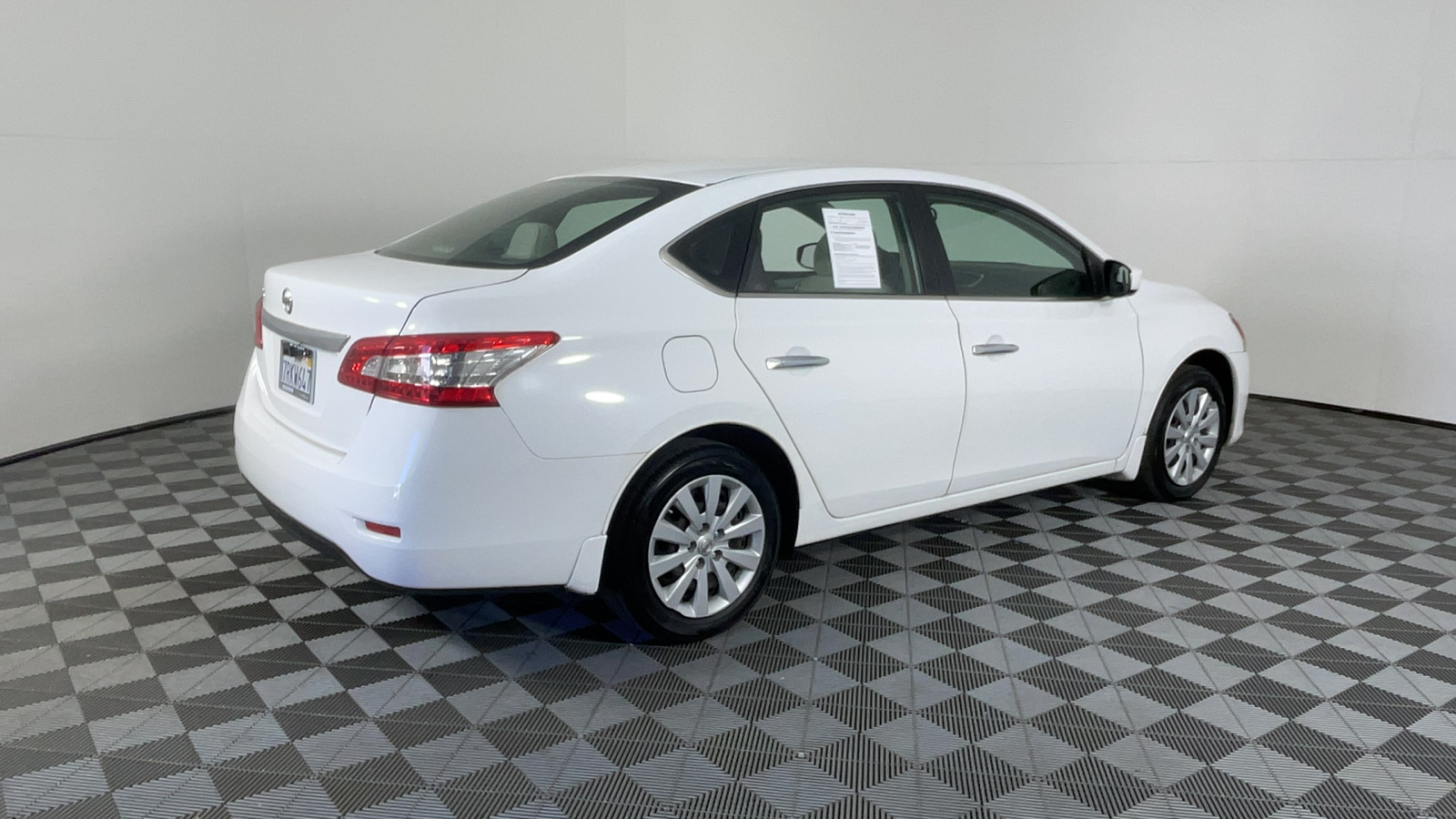 2015 Nissan Sentra S 4