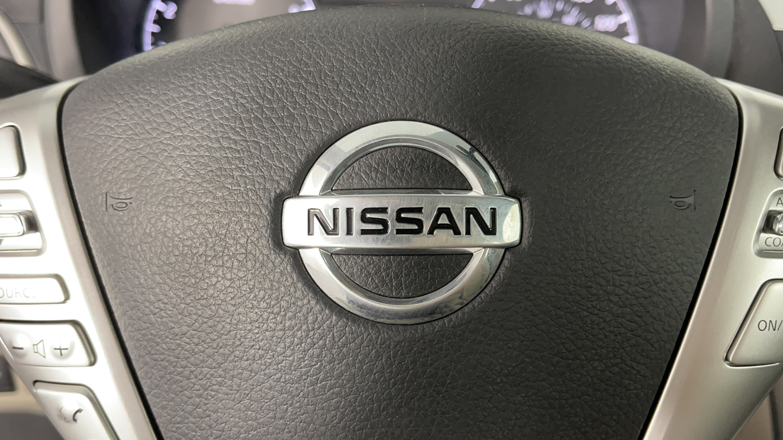 2015 Nissan Sentra S 23