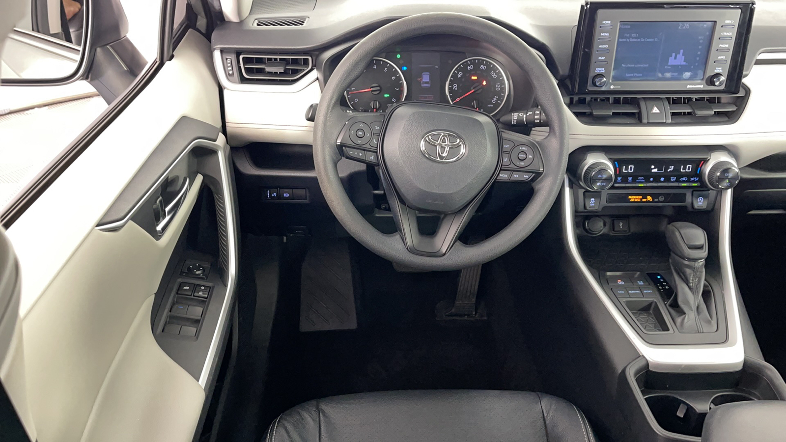 2020 Toyota RAV4 XLE 14