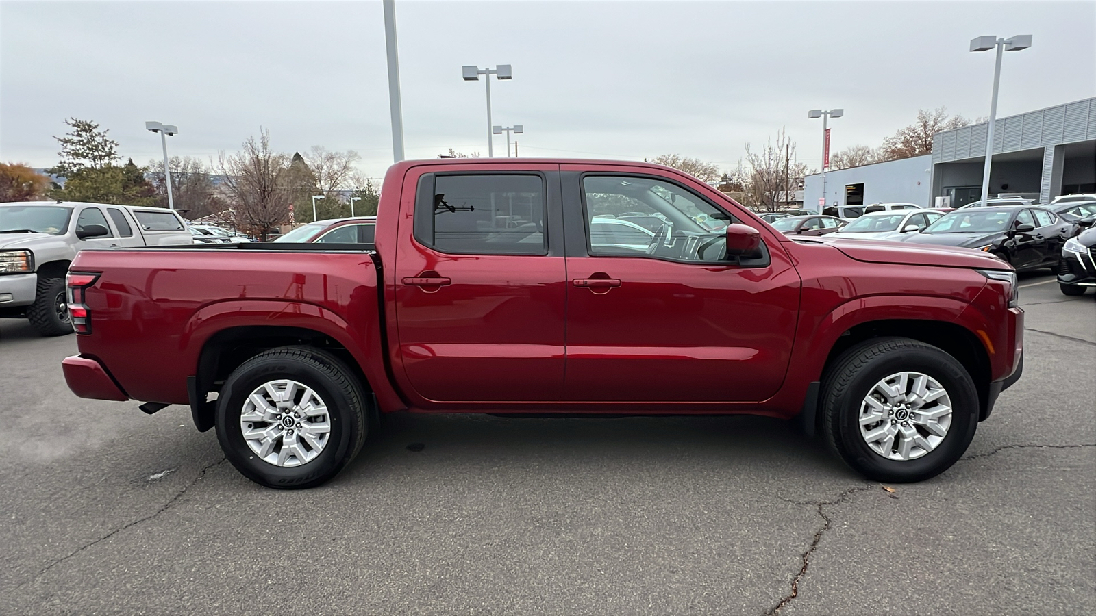 2022 Nissan Frontier SV 7