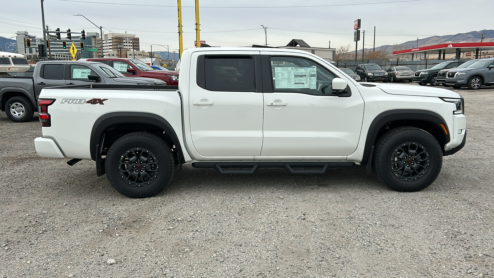 2023 Nissan Frontier PRO-4X 7