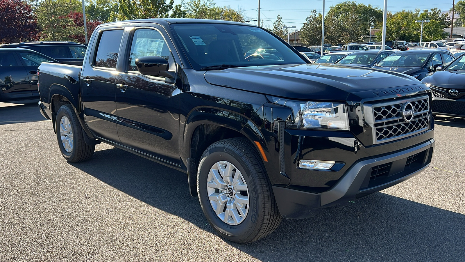 2024 Nissan Frontier SV 8