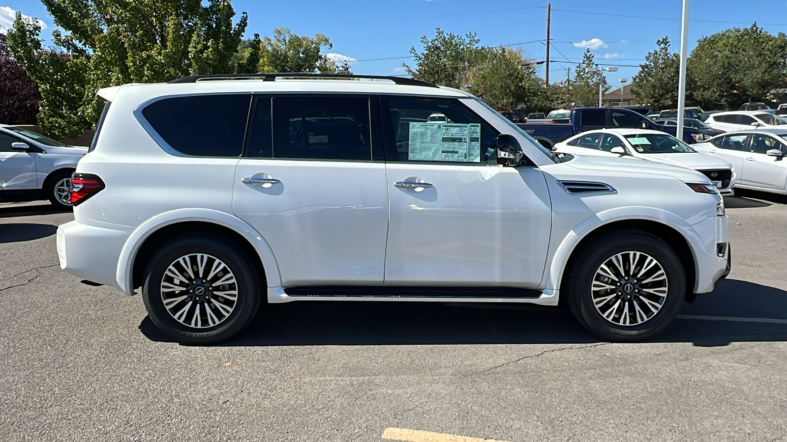 2024 Nissan Armada SL 7