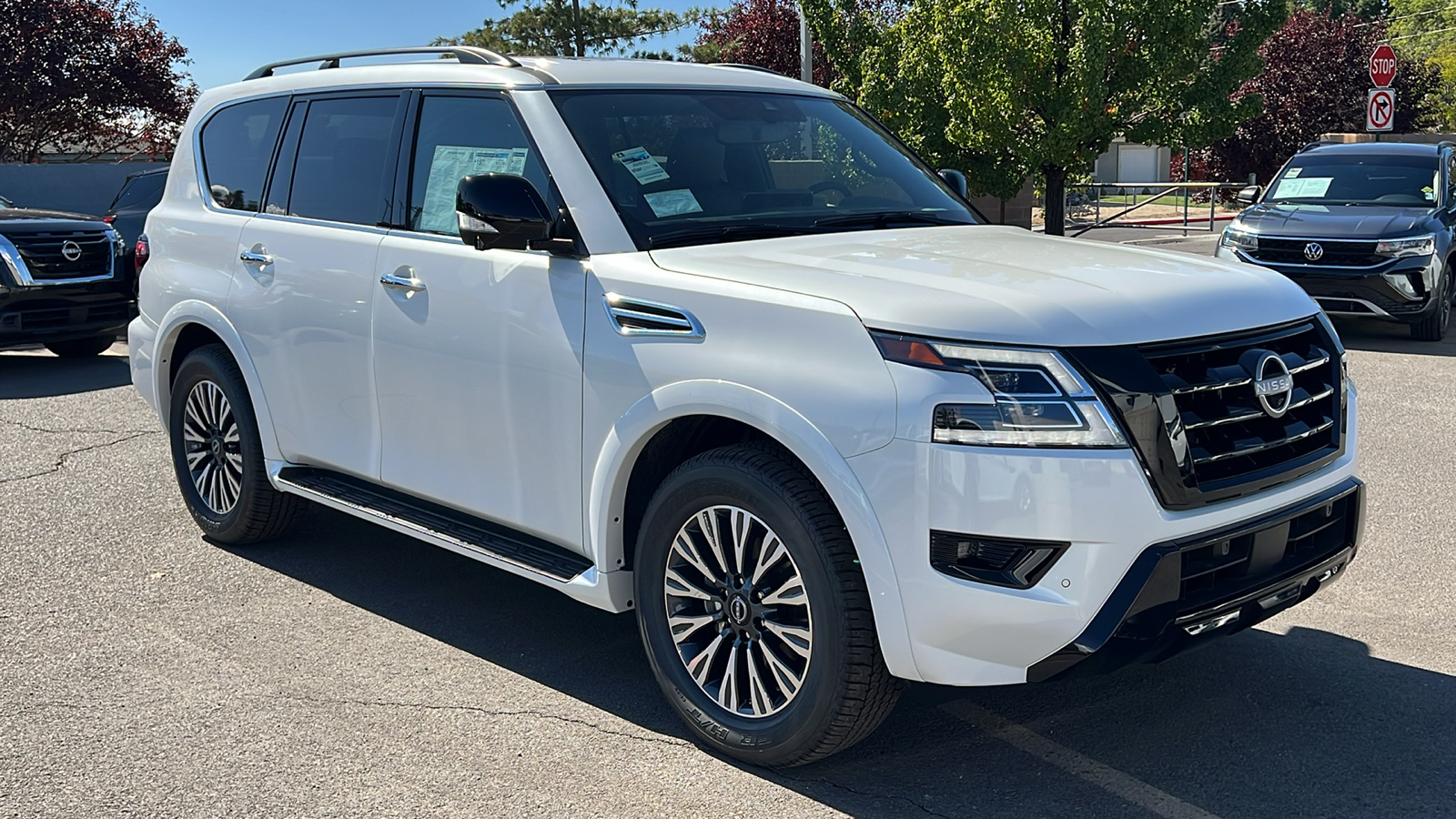 2024 Nissan Armada SL 8