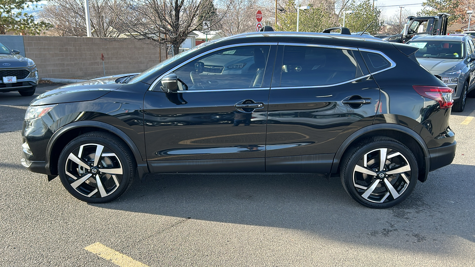 2020 Nissan Rogue Sport SL 2