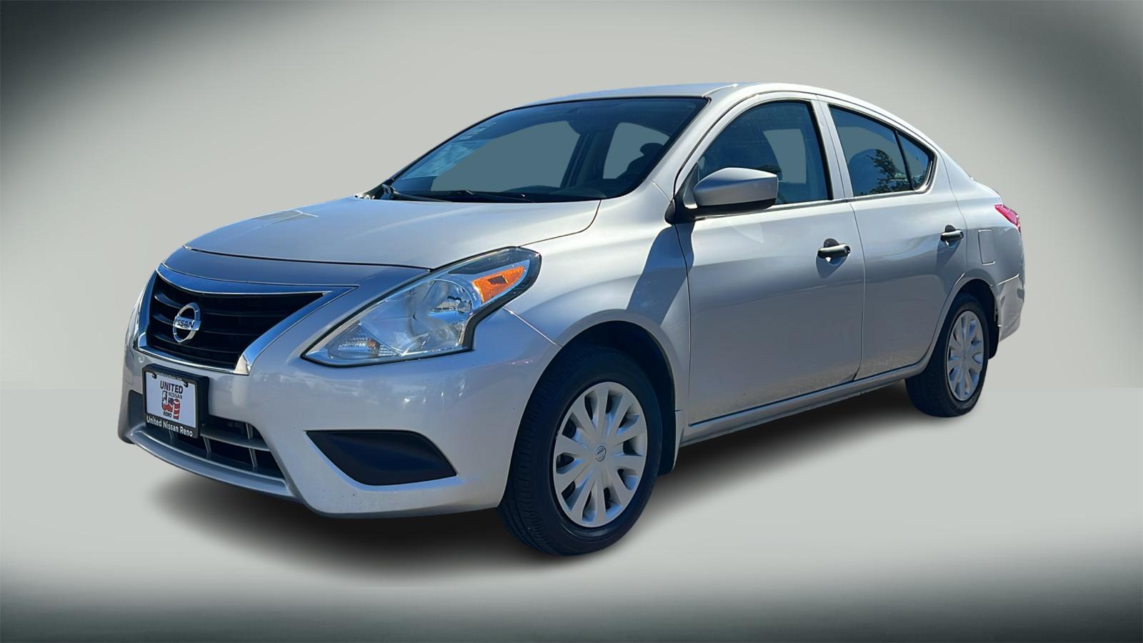 2018 Nissan Versa 1.6 S 1