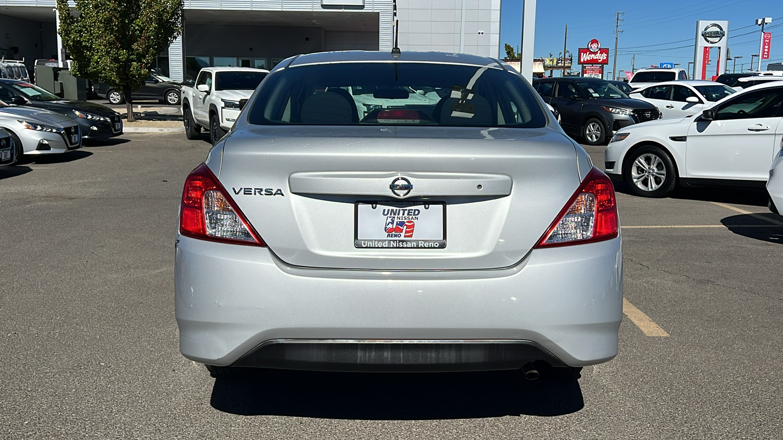 2018 Nissan Versa 1.6 S 5