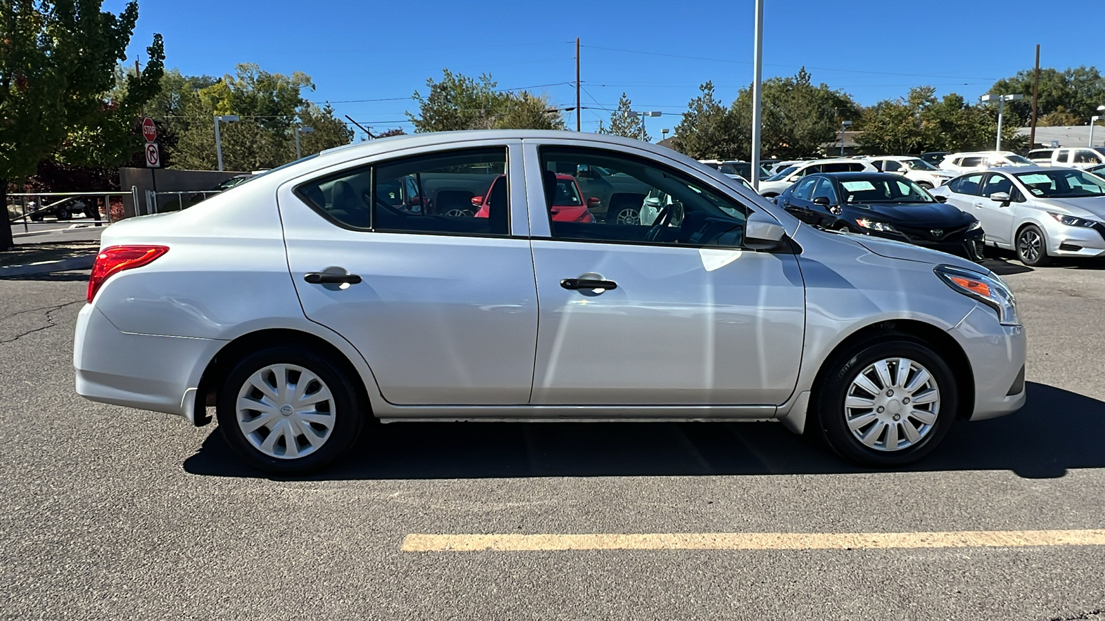 2018 Nissan Versa 1.6 S 7