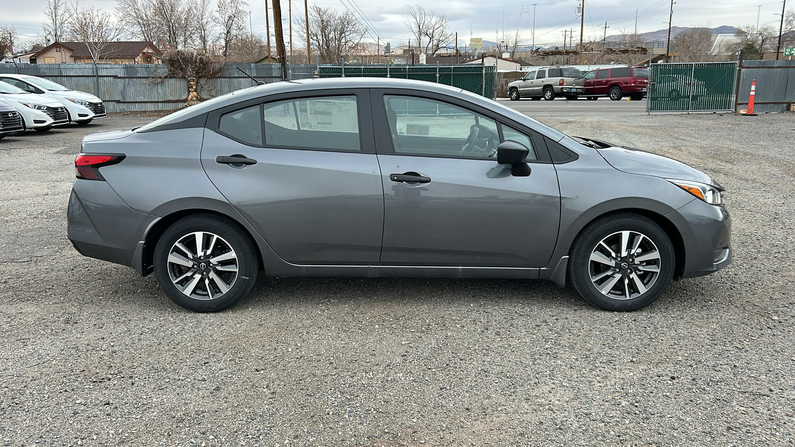 2024 Nissan Versa 1.6 S 7