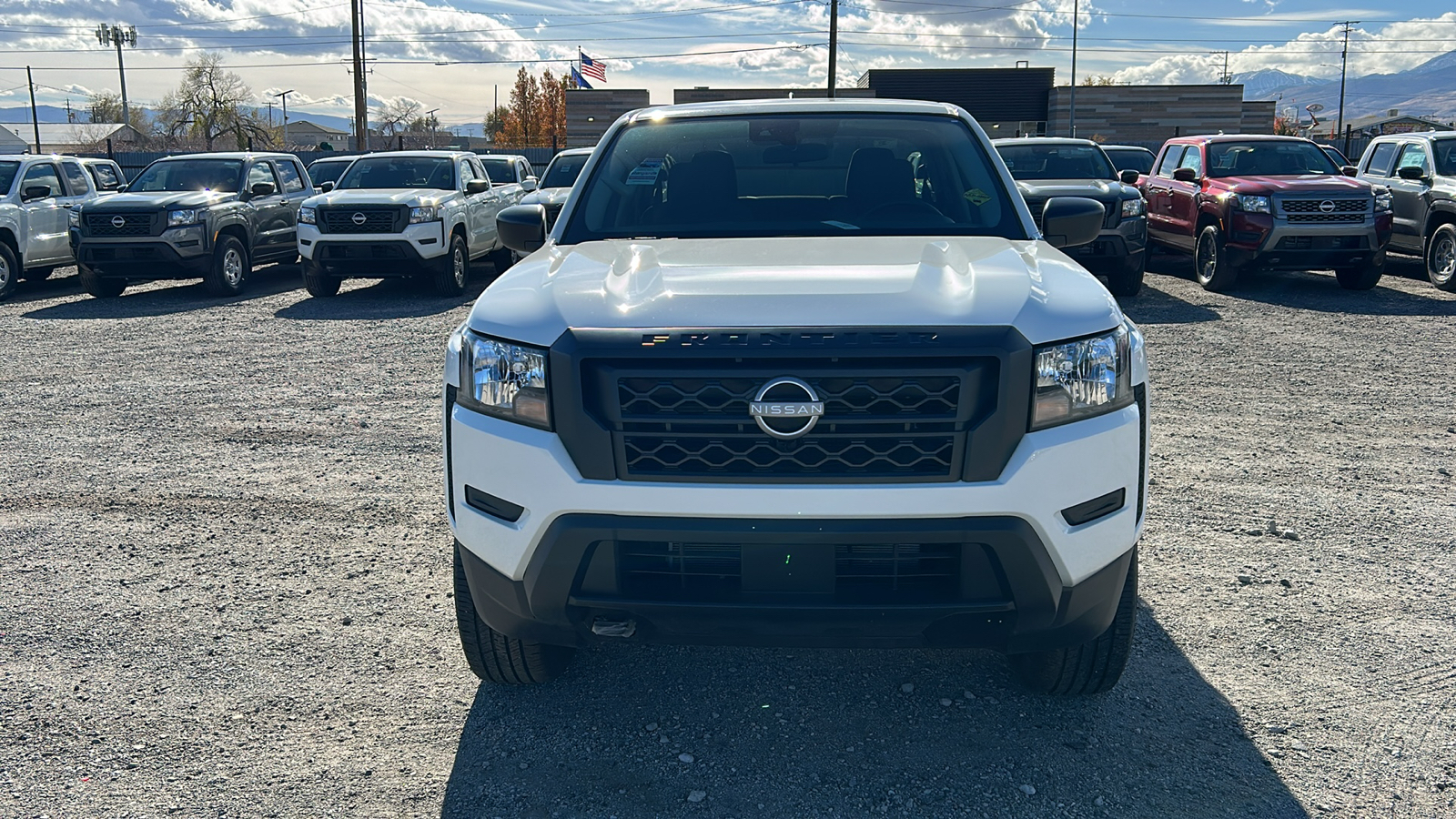 2024 Nissan Frontier S 9