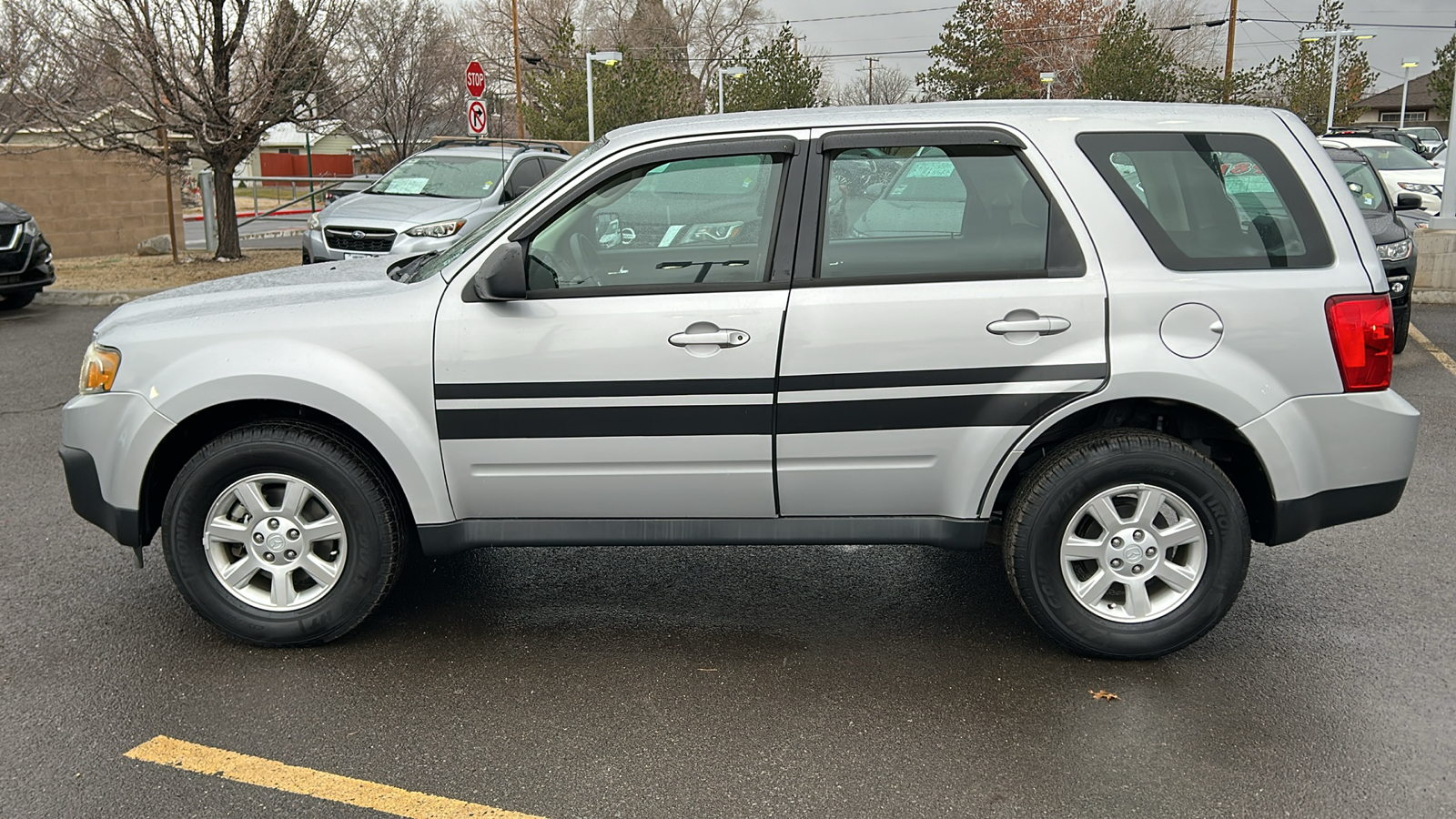 2011 Mazda Tribute i 2