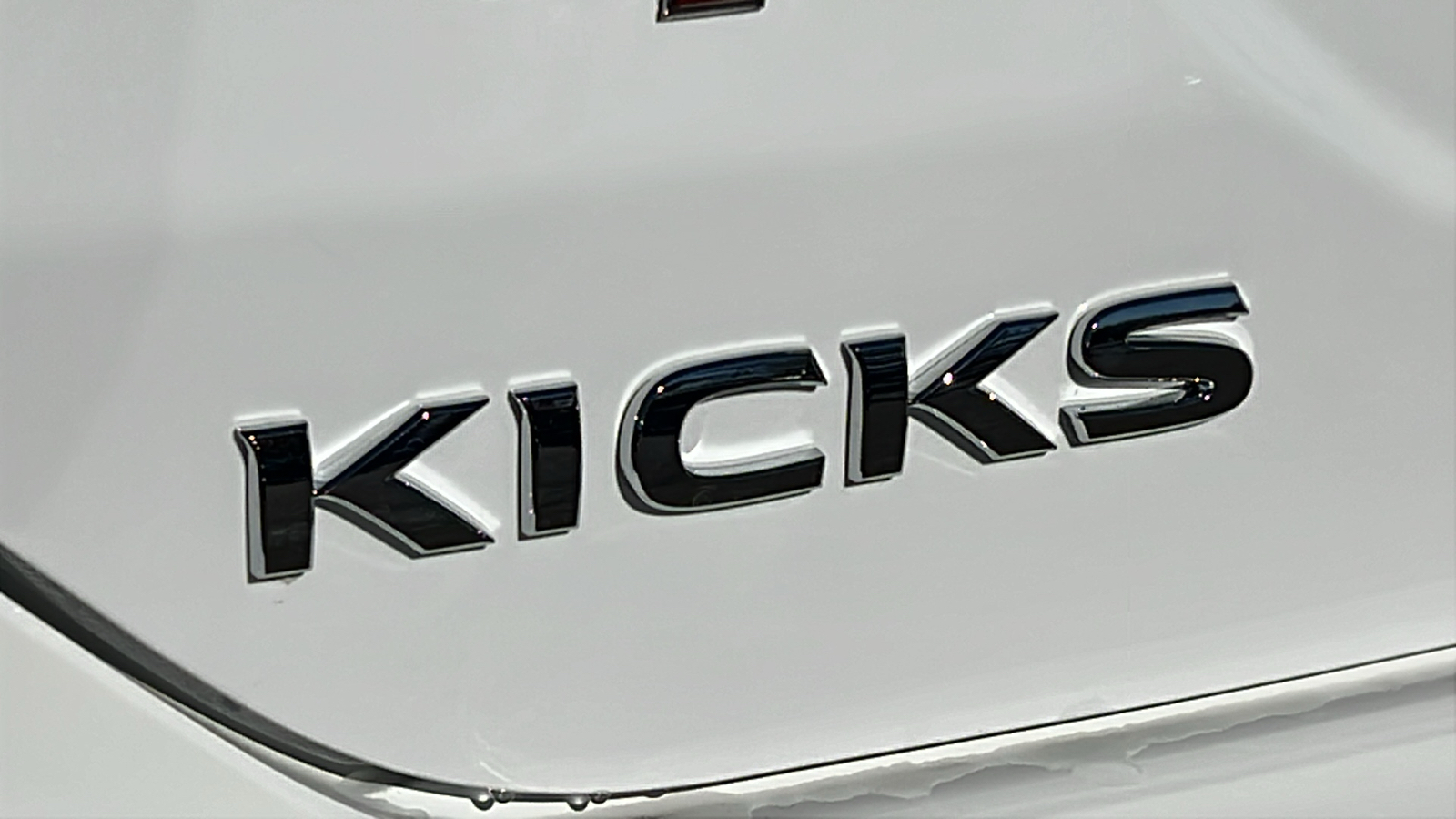 2024 Nissan Kicks S 26