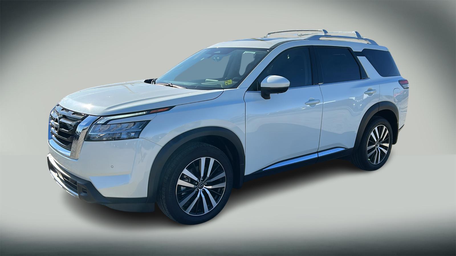 2024 Nissan Pathfinder Platinum 1