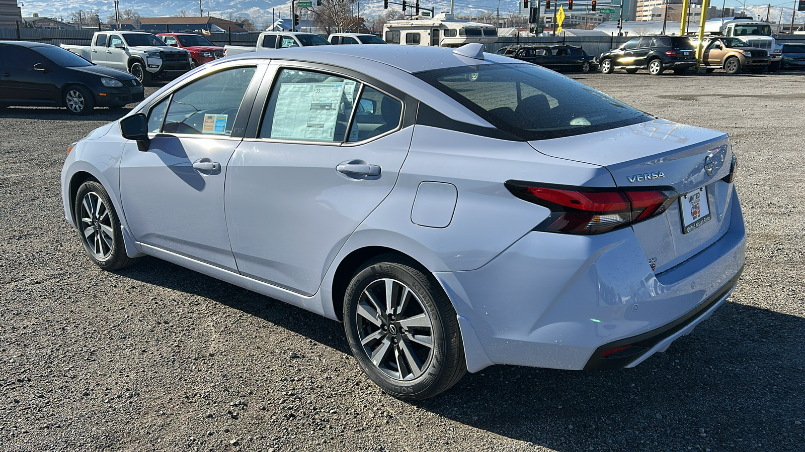 2024 Nissan Versa 1.6 SV 3