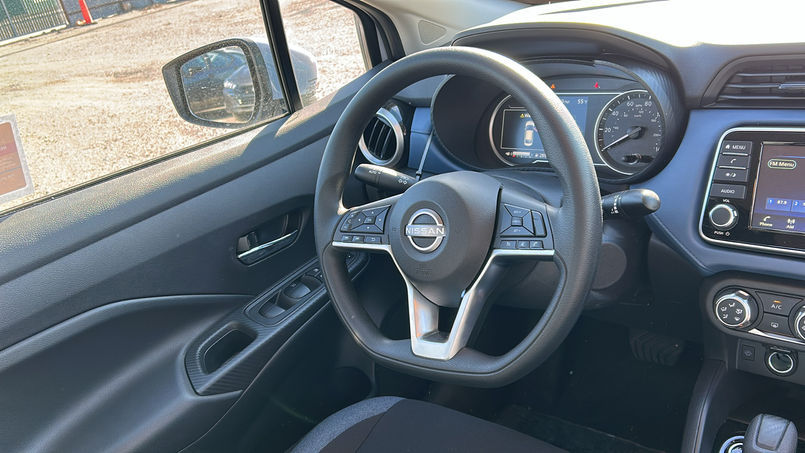 2024 Nissan Versa 1.6 SV 21