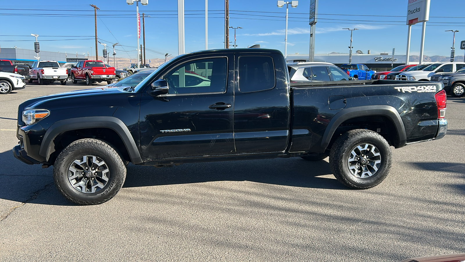 2017 Toyota Tacoma TRD Off-Road 2