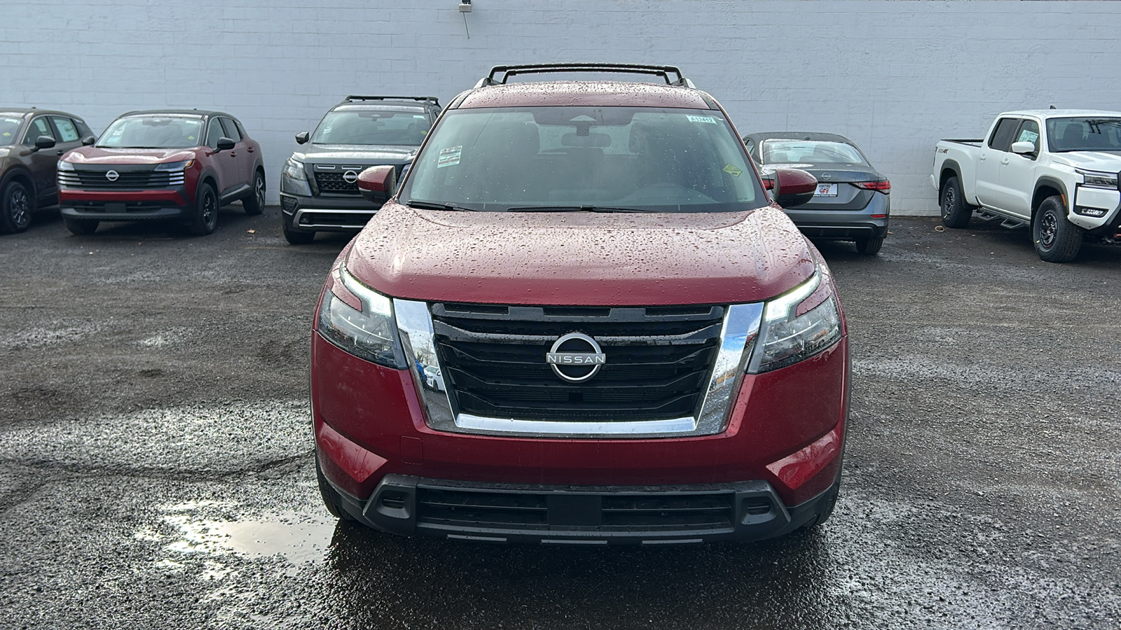 2025 Nissan Pathfinder SV 9