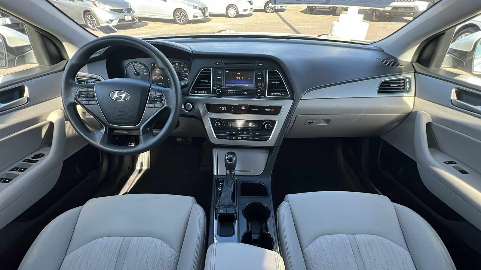 2016 Hyundai Sonata Hybrid SE 11