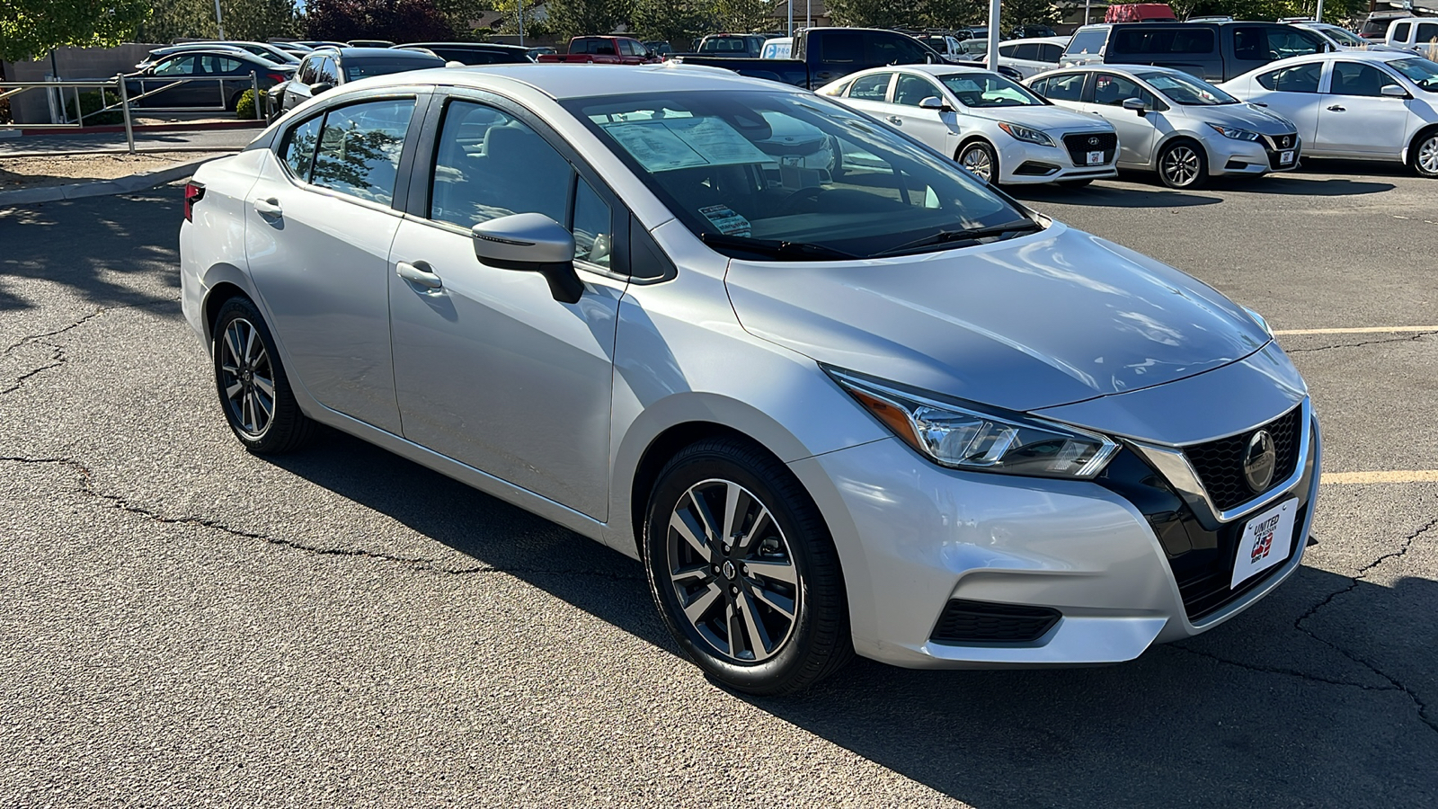 2021 Nissan Versa 1.6 SV 3