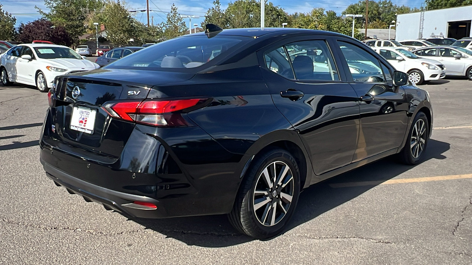 2021 Nissan Versa 1.6 SV 5