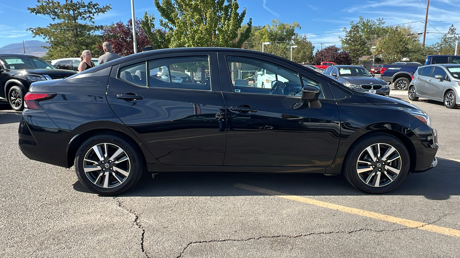 2021 Nissan Versa 1.6 SV 6