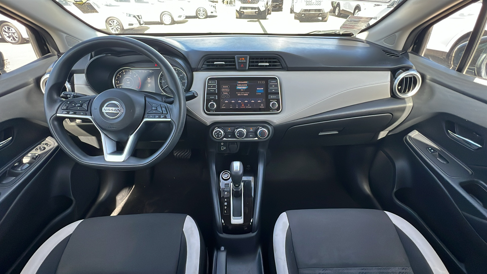 2021 Nissan Versa 1.6 SV 11