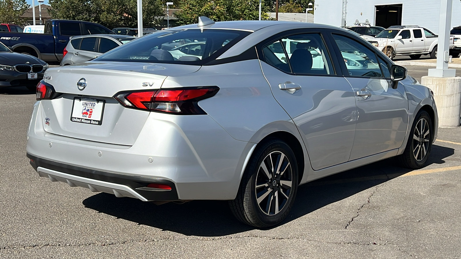 2021 Nissan Versa 1.6 SV 5